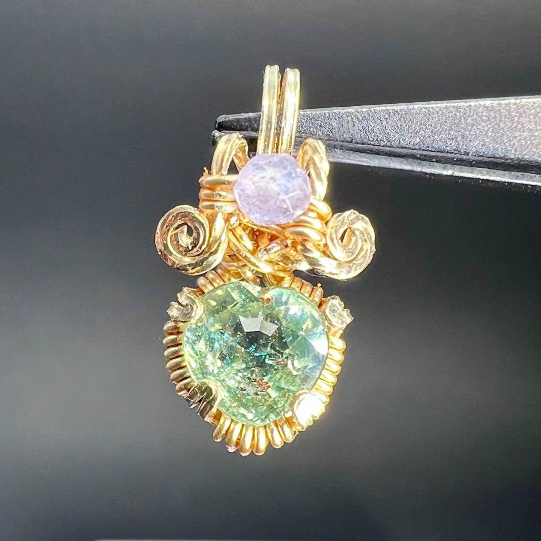 天然石　グリーンサファイア　ワイヤーラッピング　ペンダントトップ 14kgf