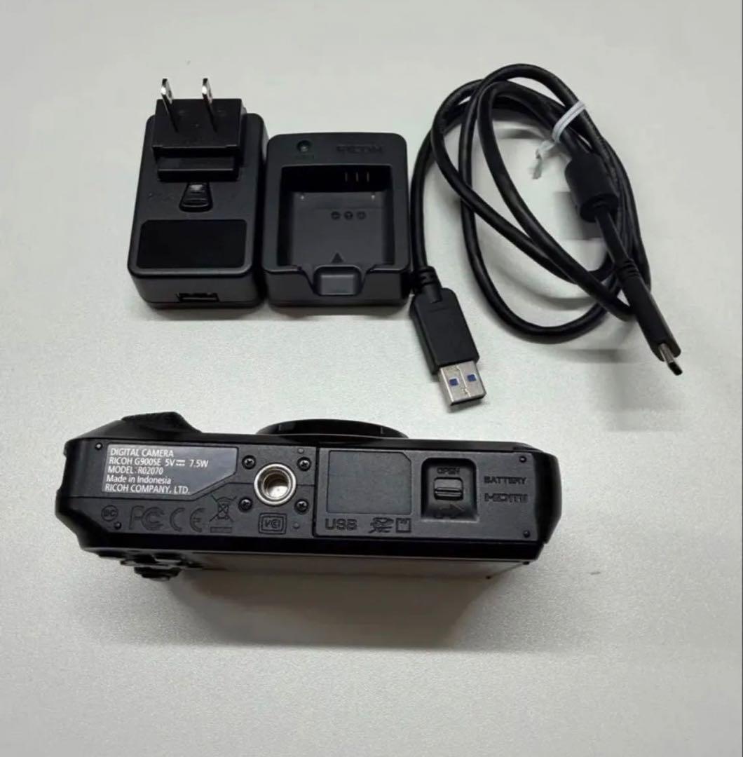 RICOH G900SE デジタルカメラ 充電器・ケーブル付き