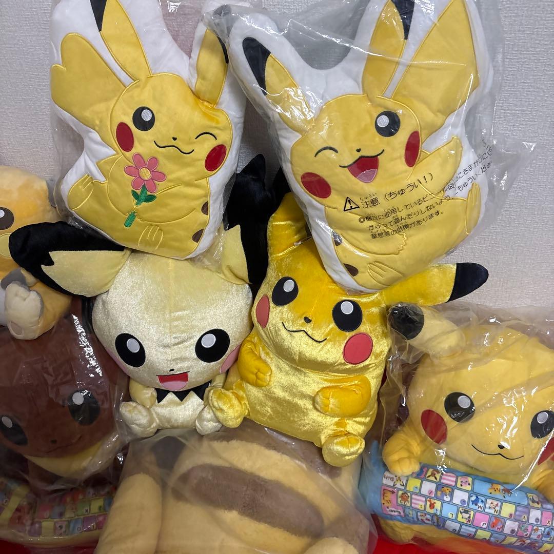 ポケモン　ピカチュウ、イーブイ　大きいぬいぐるみ　いろいろまとめ売り！　8種類