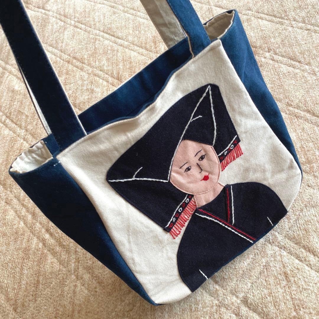 【ベトナム】トートバッグ 民族衣装 少数民族 インディゴ 刺繍 ハンドメイド