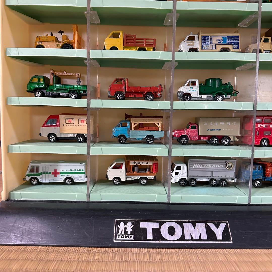 TOMICA店頭用ディスプレイショーケース+ミニカー42台セット コレクション