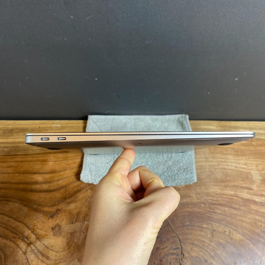 ray 様！AppleMacBook Air 13inch 2020/599