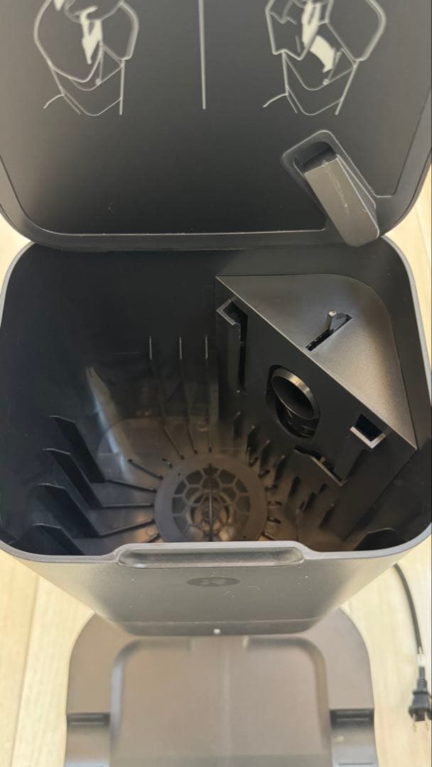 【ジャンク】iRobot ルンバ i7+ （ロボット掃除機本体＋ゴミ収集機）