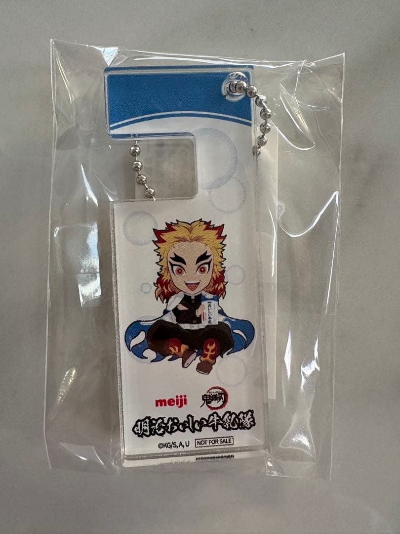 明治　煉獄杏寿郎 胡蝶しのぶ　宇髄天元 アクリルキーホルダー　スマホスタンド