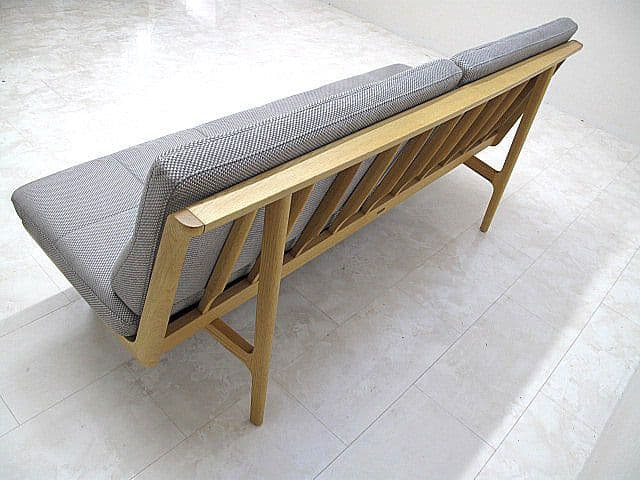 【展示品】カリモク CW6013 オーク材3人掛けソファ ロングベンチ　約28万