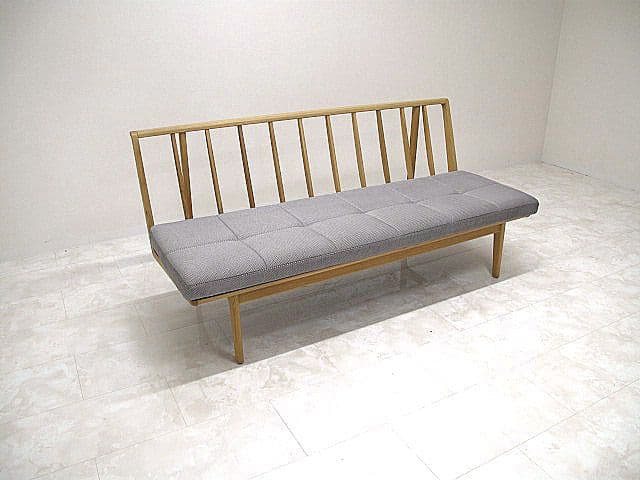 【展示品】カリモク CW6013 オーク材3人掛けソファ ロングベンチ　約28万