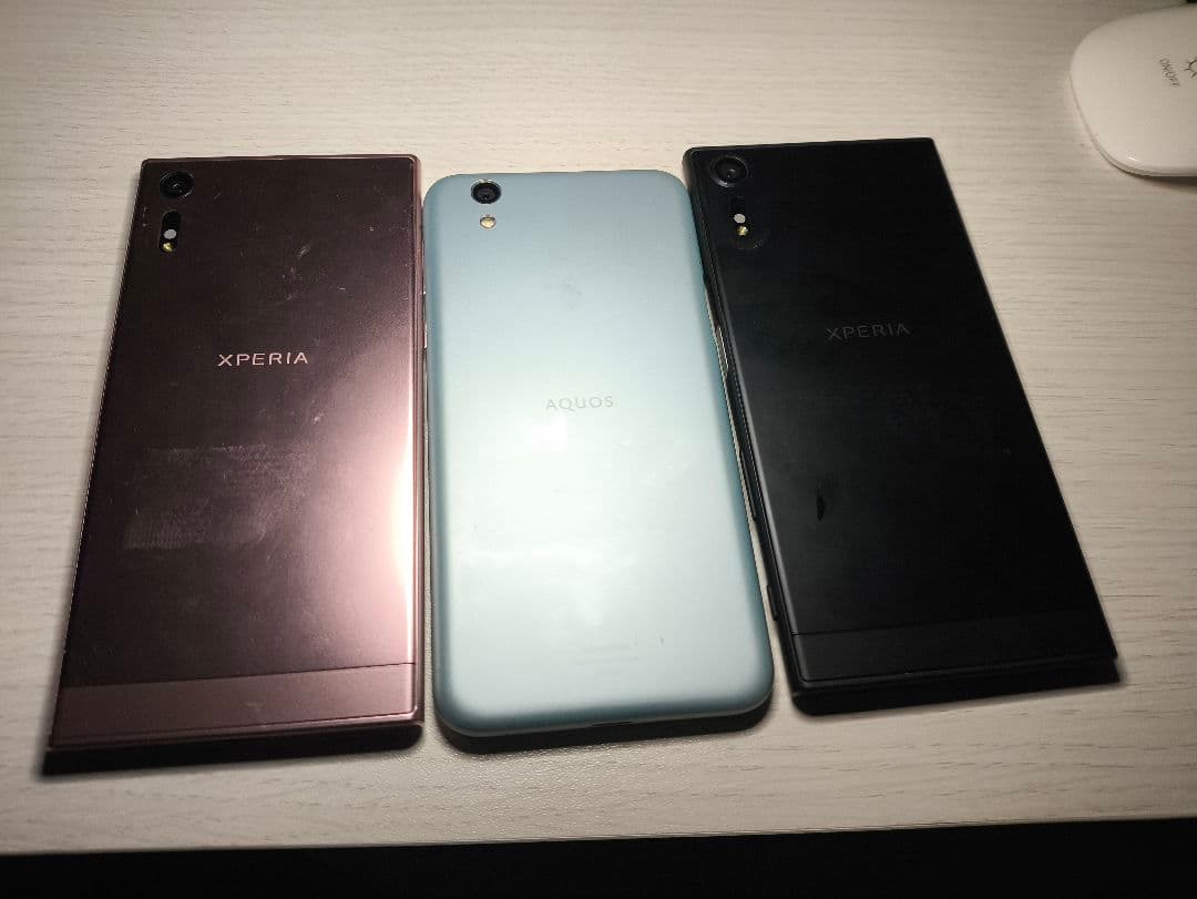 スマホまとめ売りXperiaとAQUOSスマートフォン3台セットジャンク品