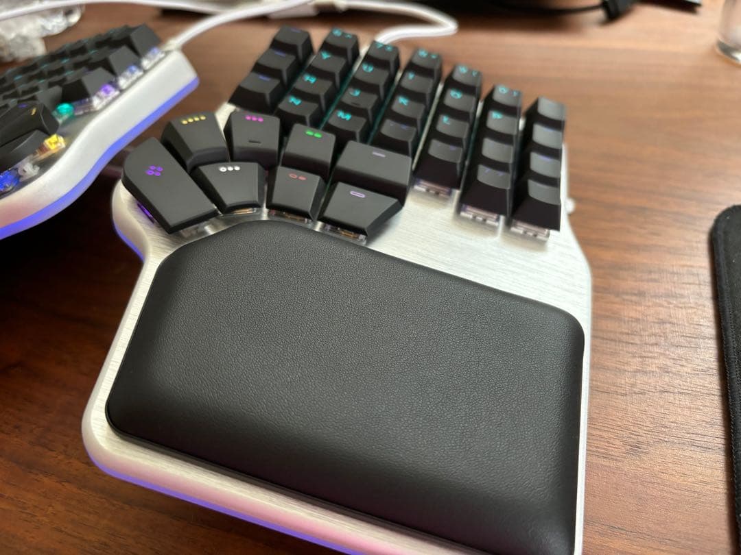 Dygma Defy キーボード　左右分割　左右分離　分割キーボード