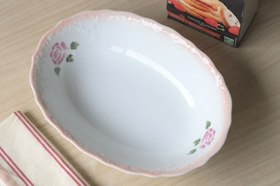 マニーシュクレ・ド・ローズ　フルーツボウル　サラダボウル　オーバル型　陶器 新品