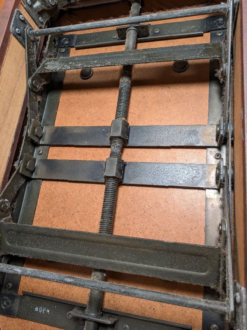 ピアノ椅子　ブラウン　茶色　猫脚　高さ調節