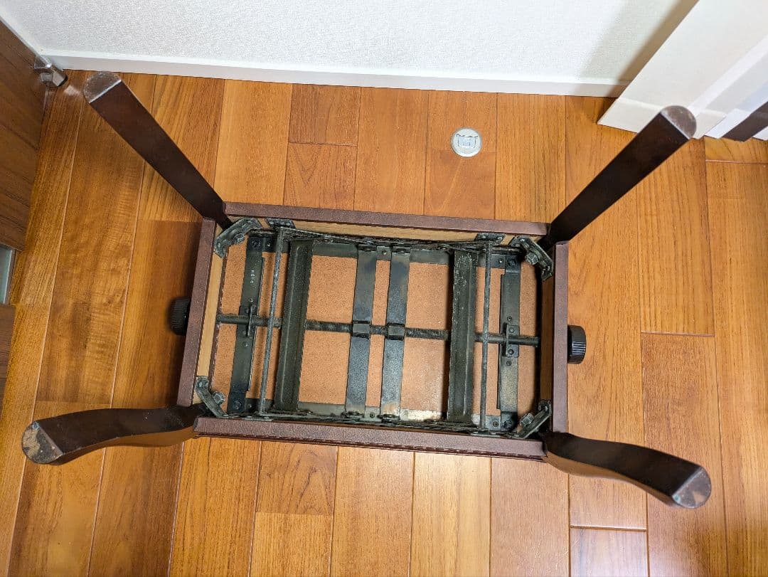 ピアノ椅子　ブラウン　茶色　猫脚　高さ調節