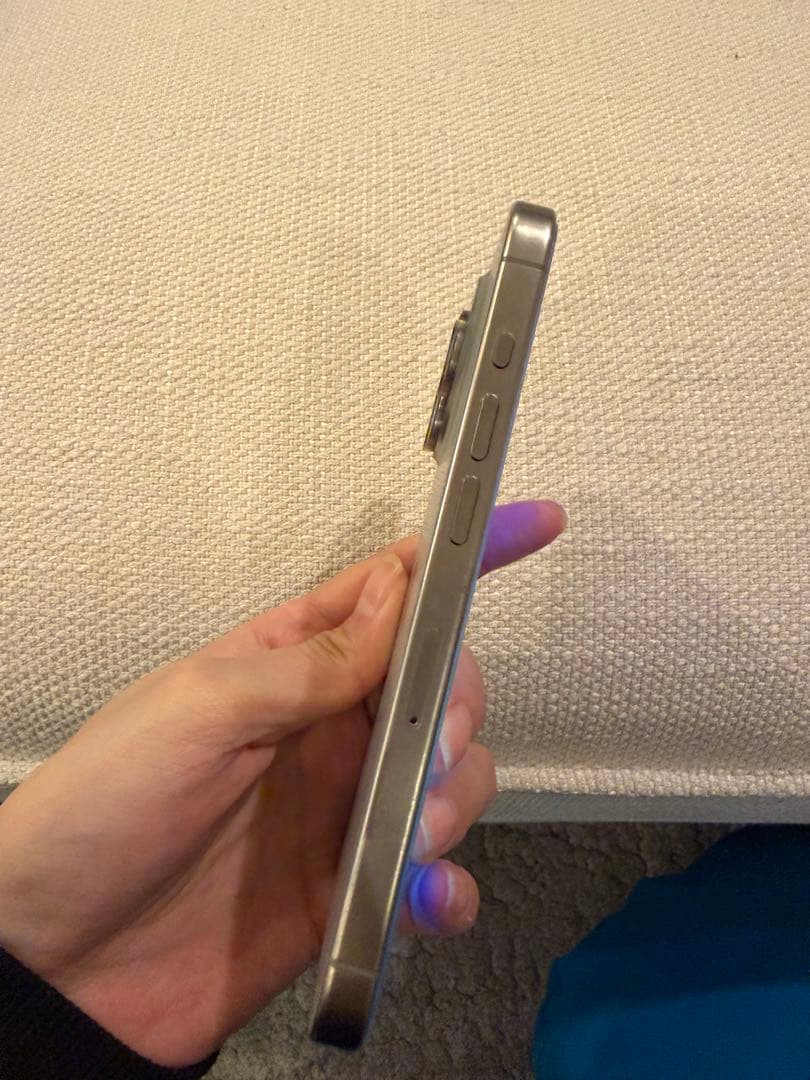 fast様用　iPhone15pro 128GB チタニウム