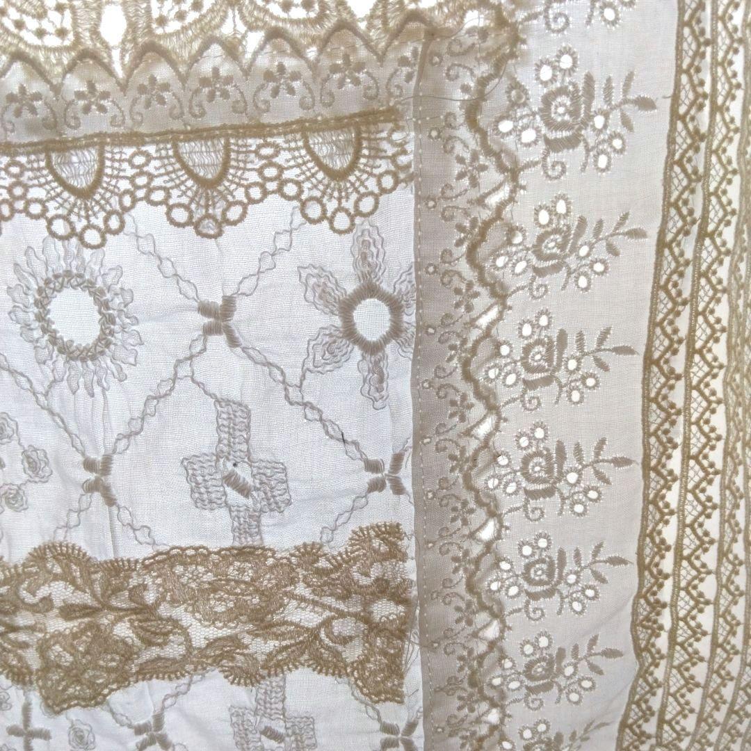 ノルマンディーレースのテーブルクロス 特大 約８０㎝×９３㎝