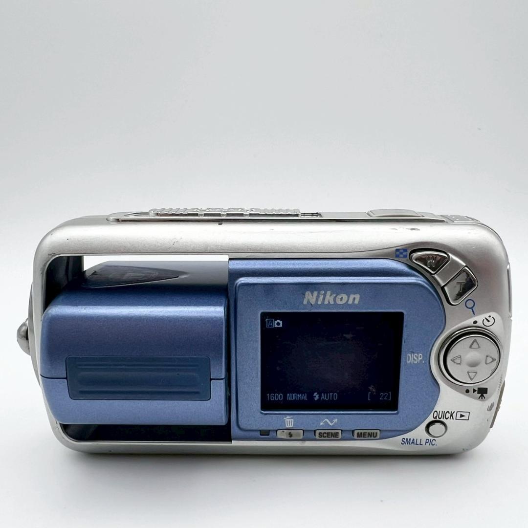 【完動品】Nikon COOLPIX 2500 コンデジ シルバー 動作確認済