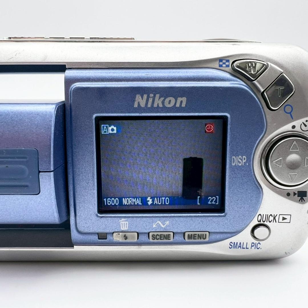【完動品】Nikon COOLPIX 2500 コンデジ シルバー 動作確認済