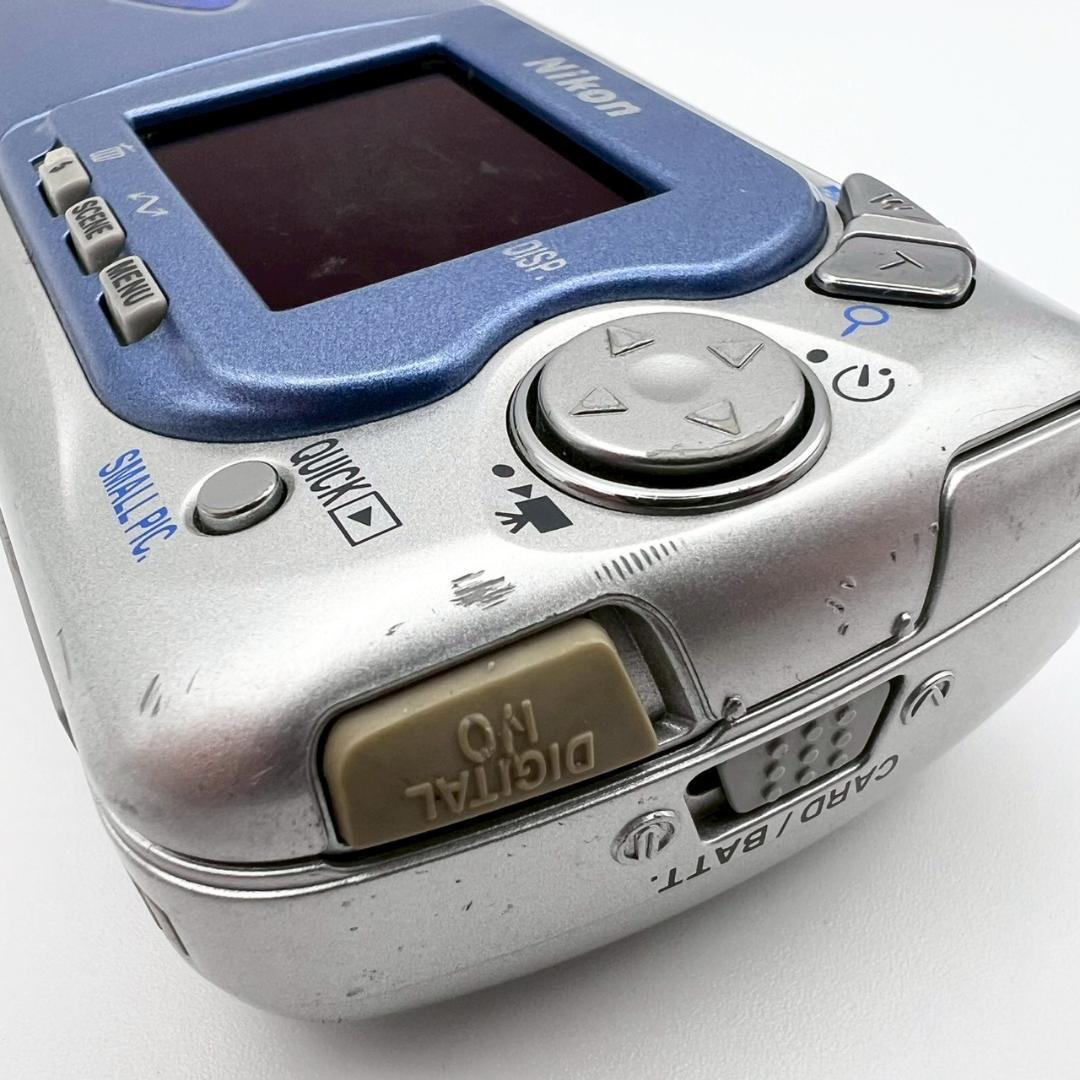 【完動品】Nikon COOLPIX 2500 コンデジ シルバー 動作確認済
