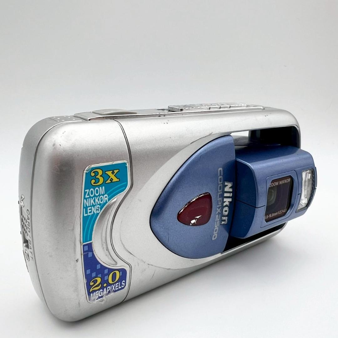【完動品】Nikon COOLPIX 2500 コンデジ シルバー 動作確認済