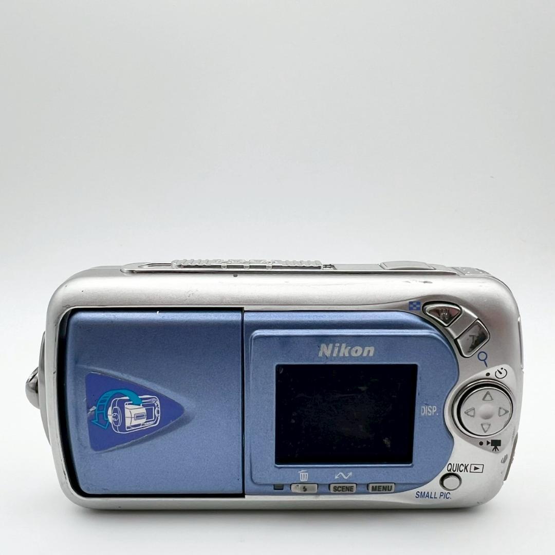 【完動品】Nikon COOLPIX 2500 コンデジ シルバー 動作確認済