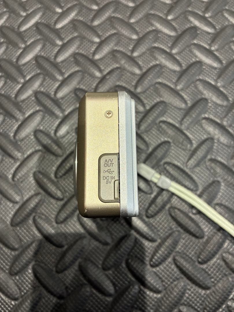 中古品★FUJIFILM FinePix F30コンパクトデジタルカメラ