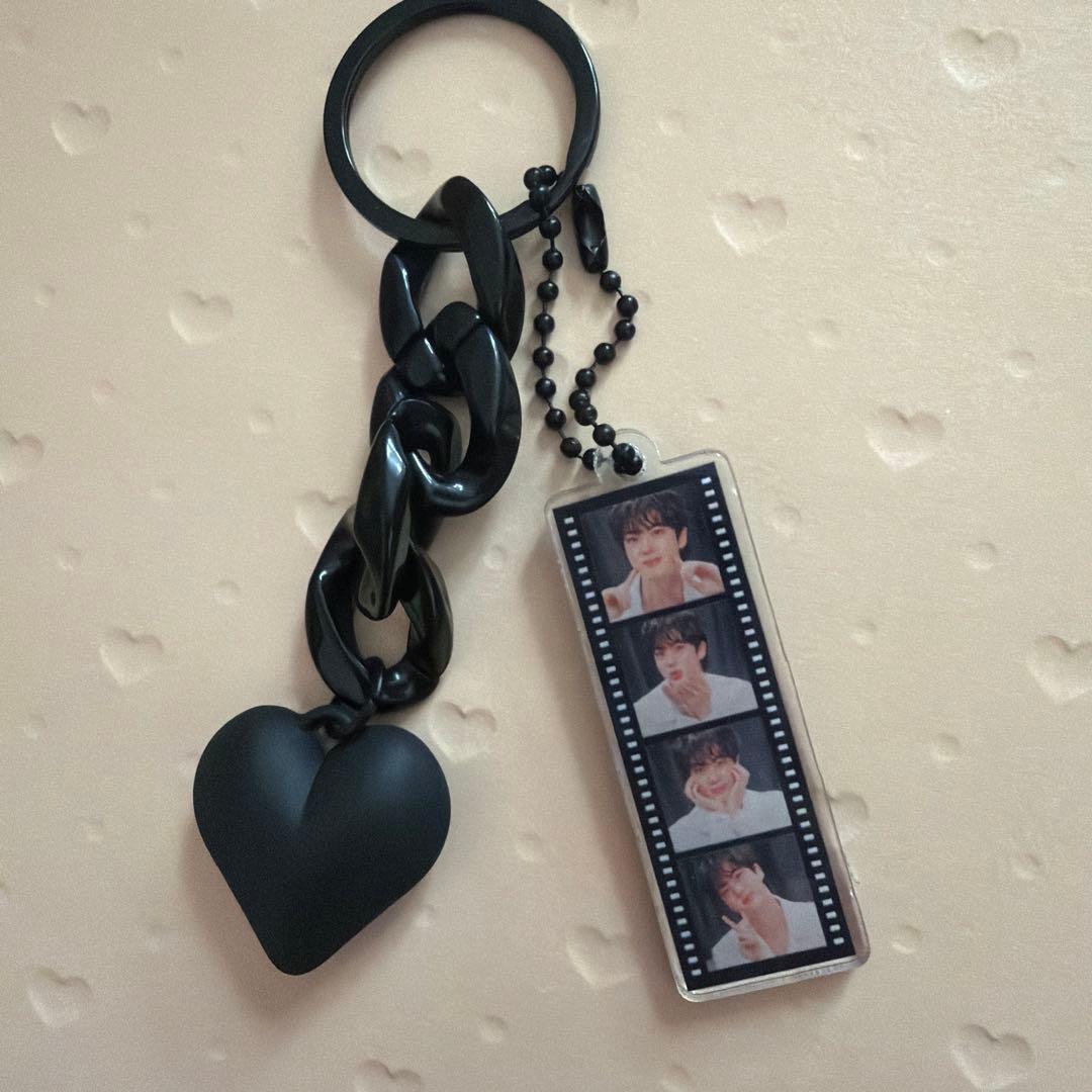 【BTS】アクリルブローチ♡専用