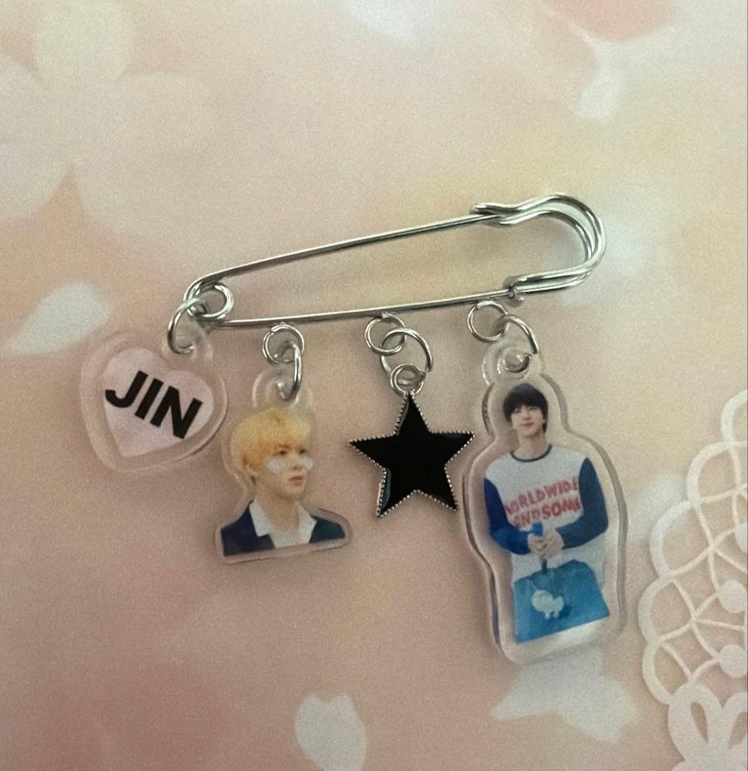 【BTS】アクリルブローチ♡専用