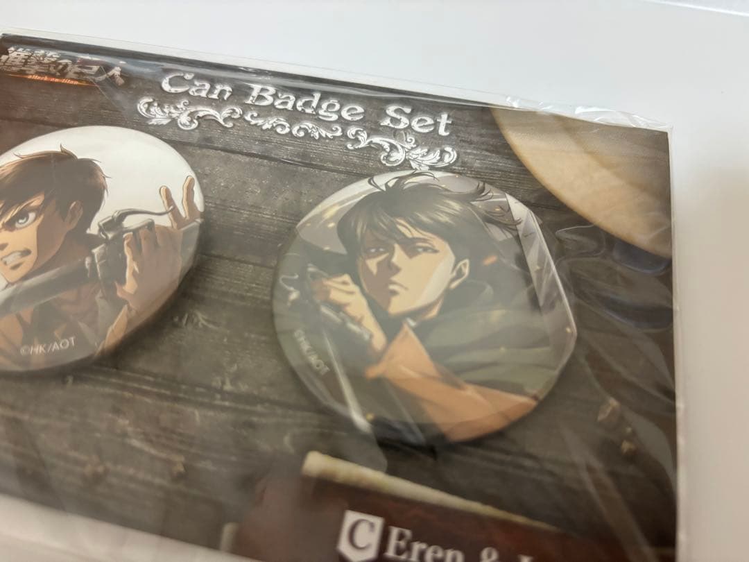 進撃の巨人 缶バッジセット エレン&リヴァイ C