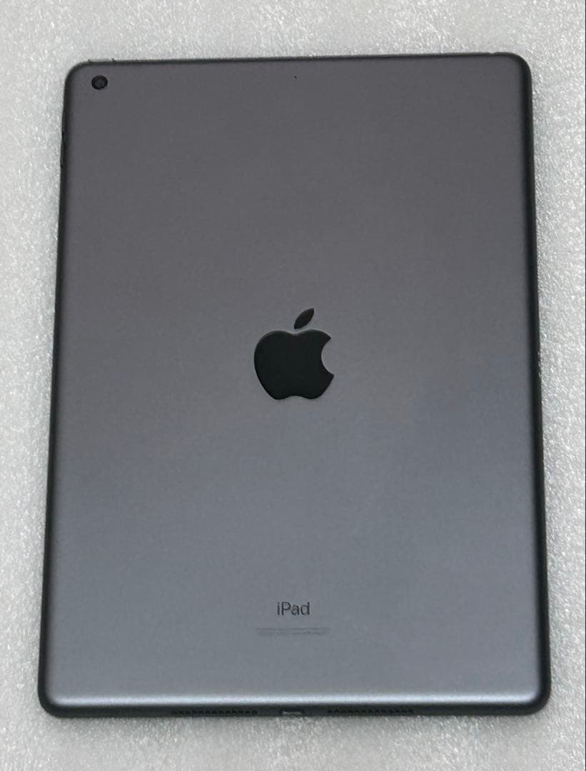 iPad 第8世代 32GB Wi-Fi スペースグレイ
