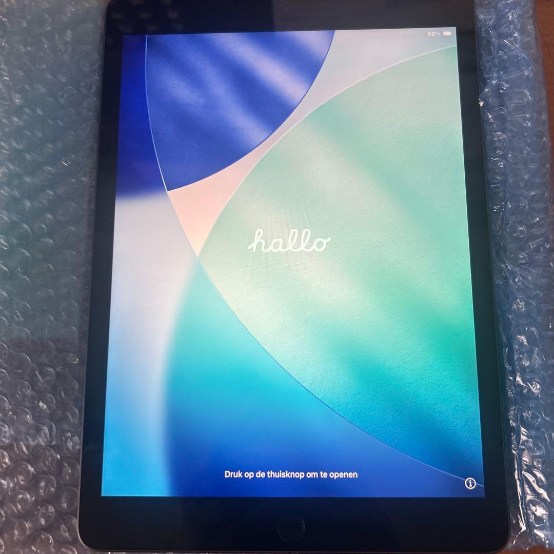 iPad 第8世代 32GB Wi-Fi スペースグレイ