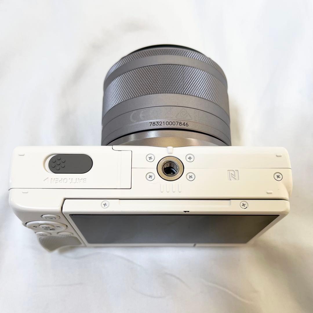 【美品】Canon EOS M100 カメラ ミラーレス ホワイト 一眼レフ