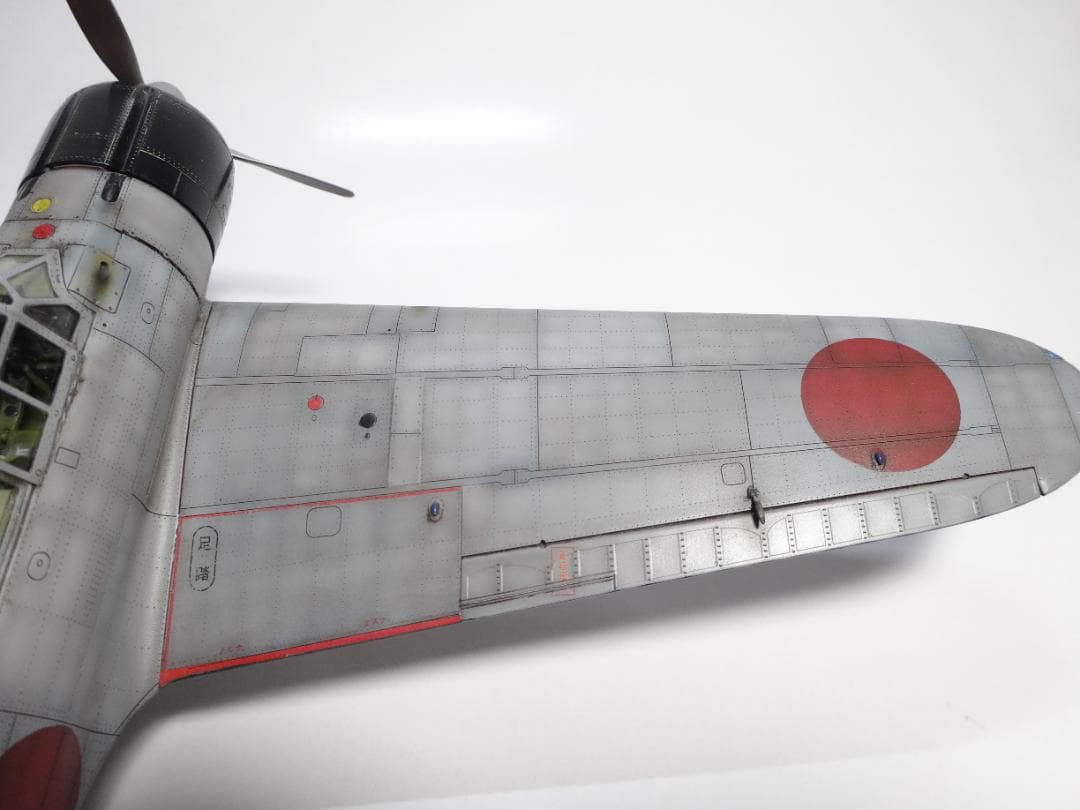 エデュアルド1/48日本海軍艦上戦闘機「零戦21型」完成品