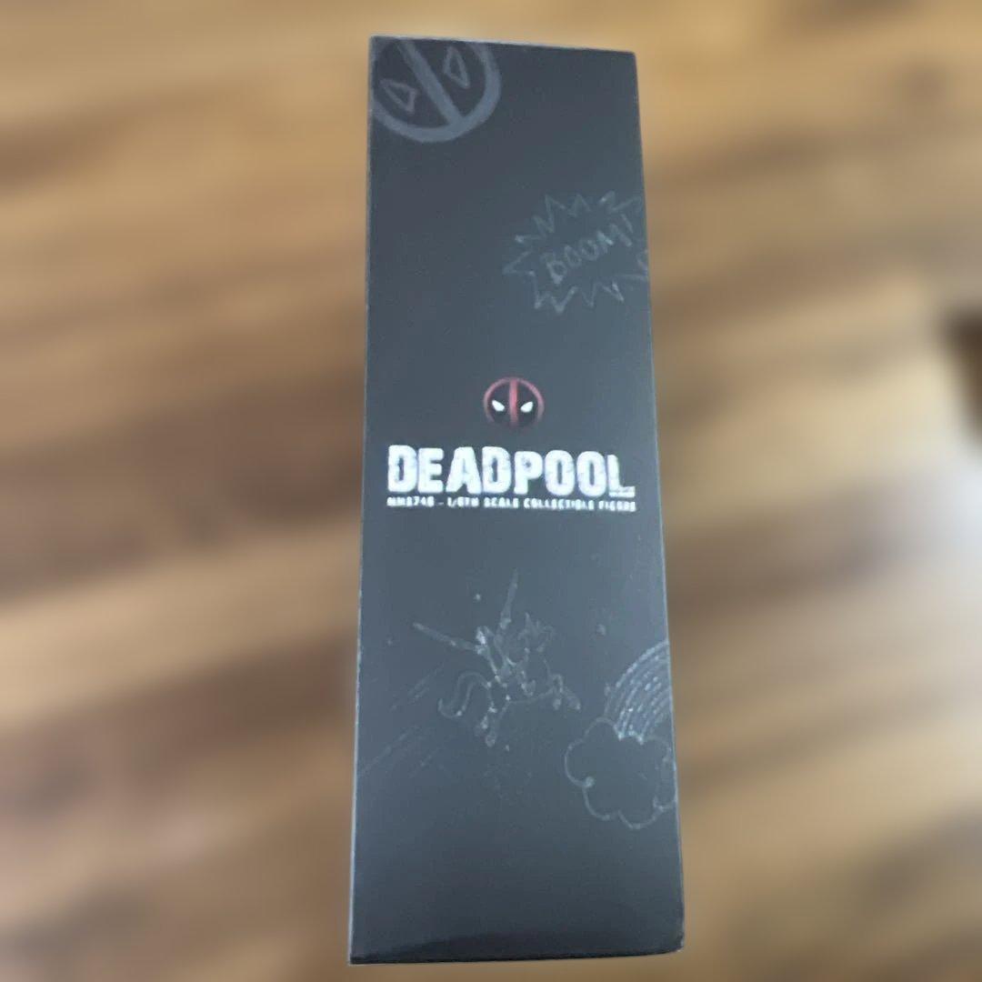 開封品　デッドプール　MARVEL フィギュア