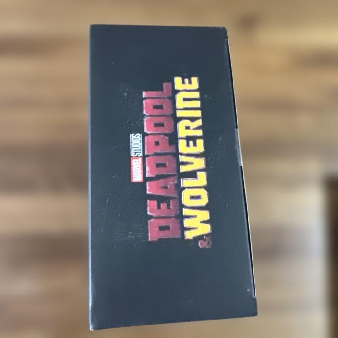 開封品　デッドプール　MARVEL フィギュア