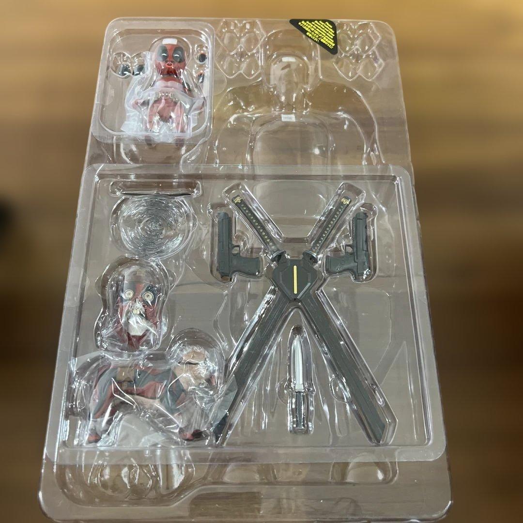 開封品　デッドプール　MARVEL フィギュア