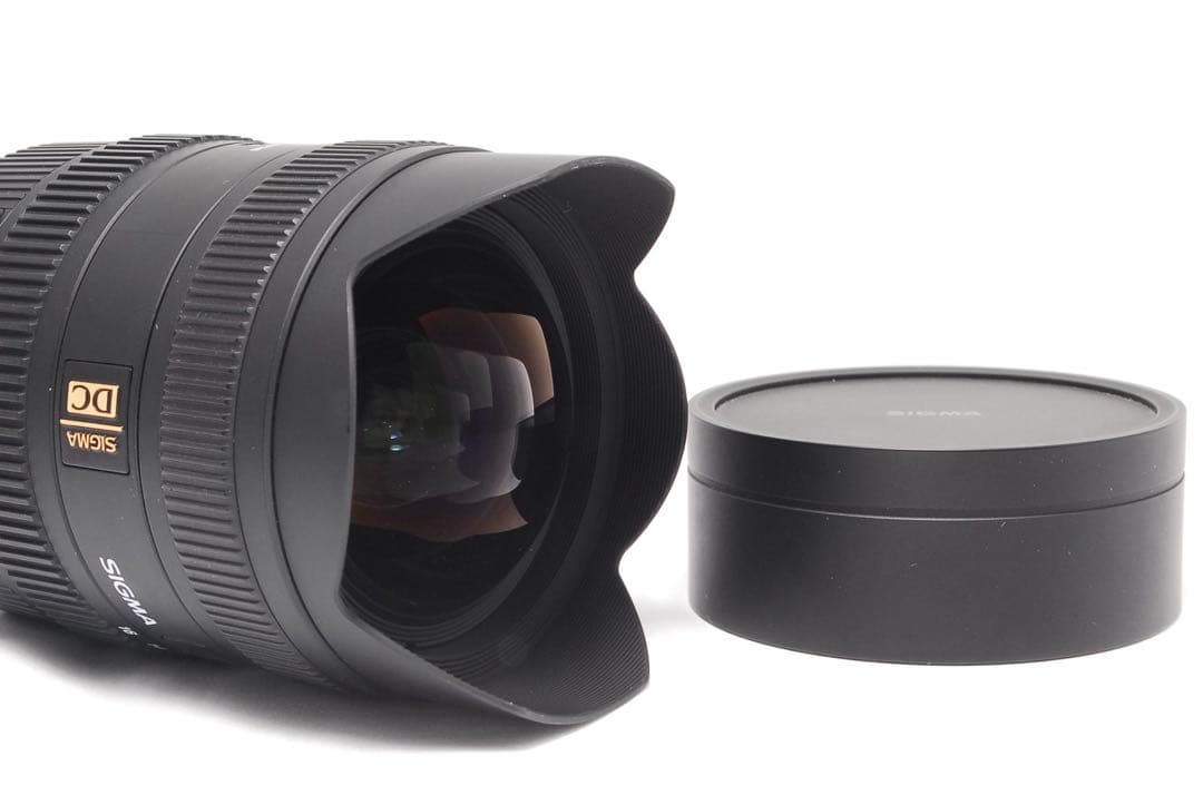[美品] シグマ 超広角 8-16mm F4.5-5.6 DC Canon用