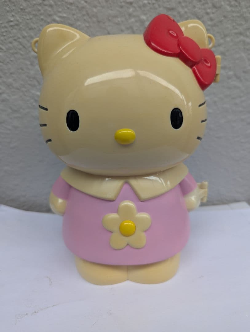 超レア【キティちゃん３Ｄフィギュア型ペットボトルホルダー2000中古品 】