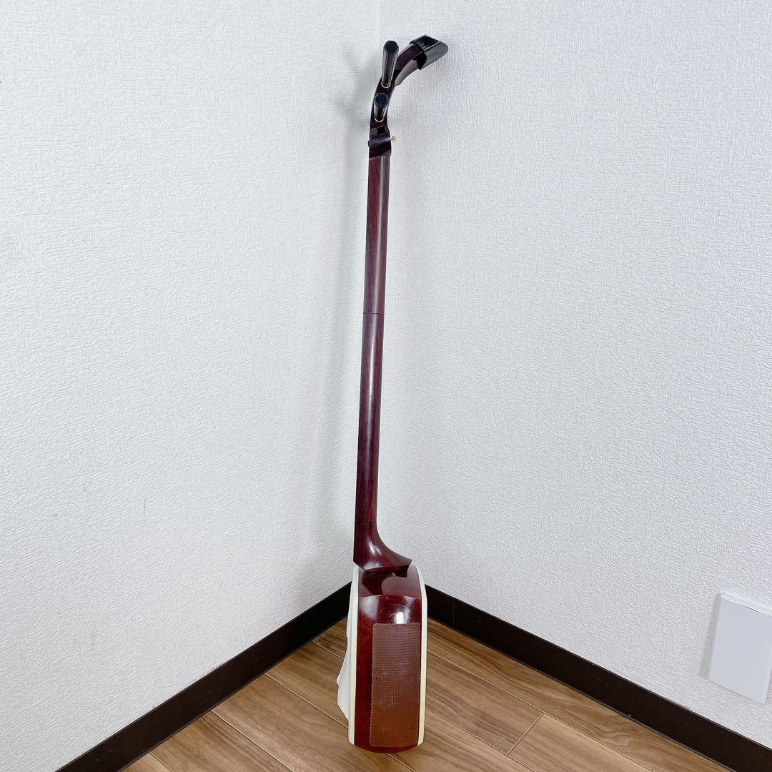 三味線 中棹 綾杉彫 一本溝 東さわり 紅木 犬皮 角胸