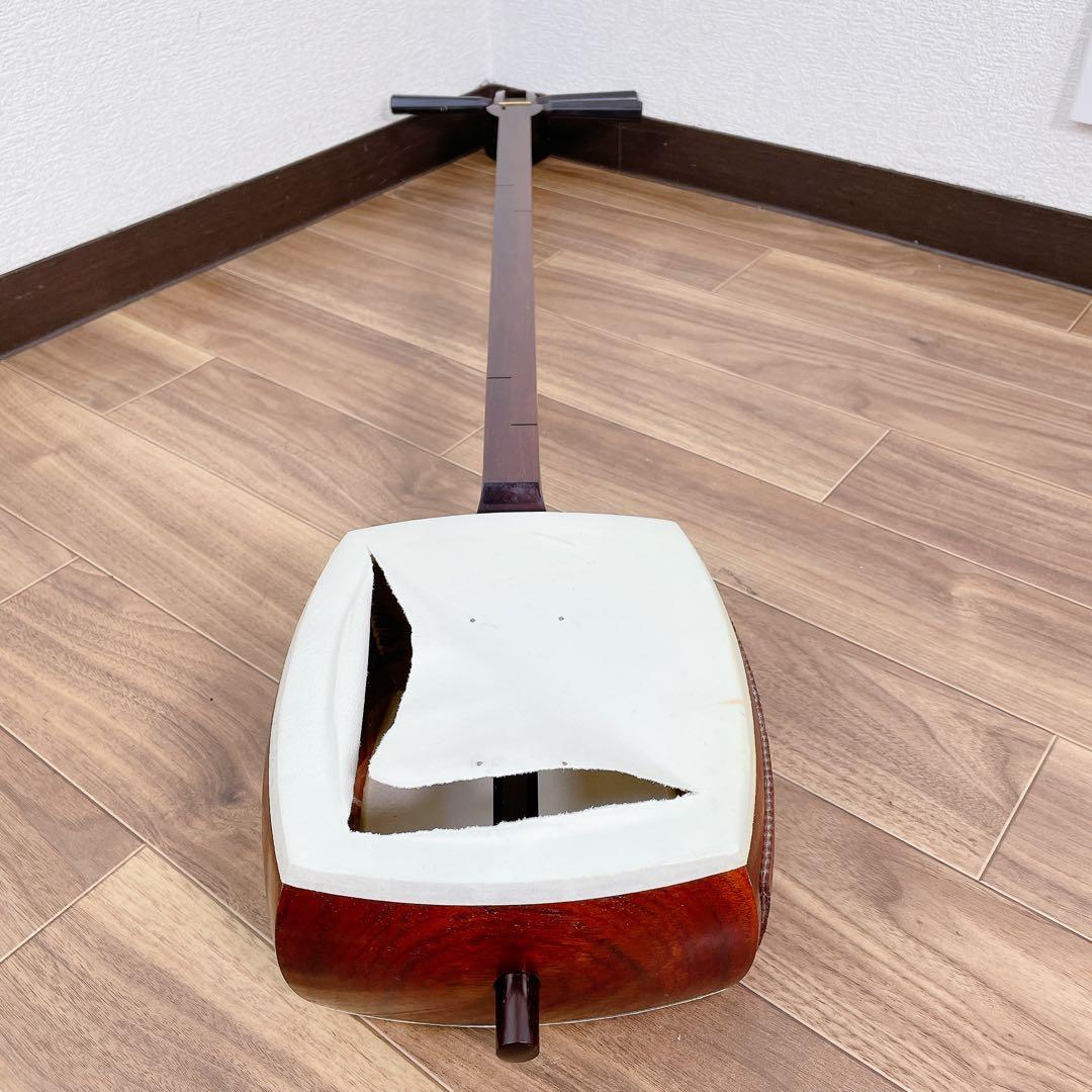 三味線 中棹 綾杉彫 一本溝 東さわり 紅木 犬皮 角胸