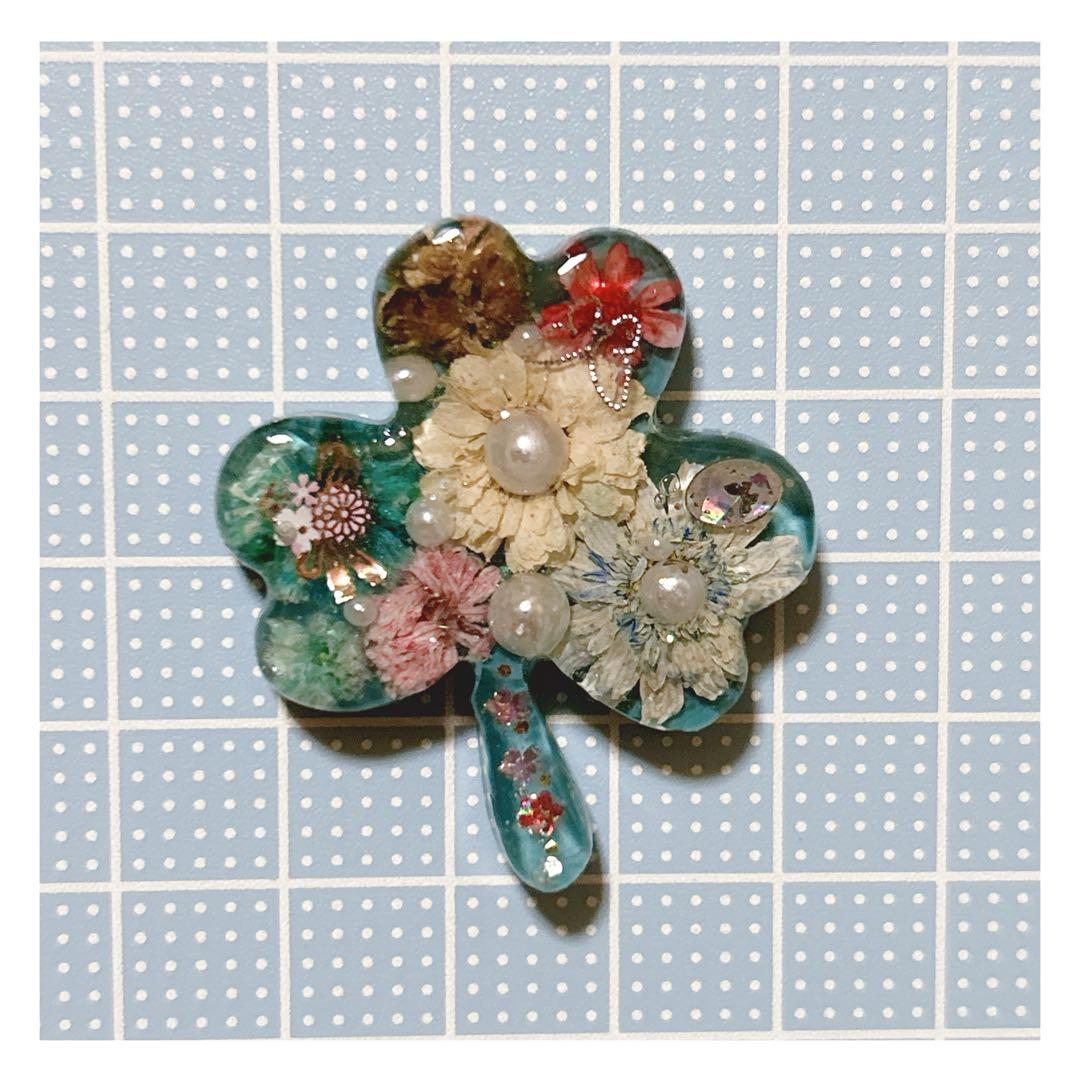 No 996❣️大人可愛いクローバー型レジンヘアゴム❣️٩(๑❛ᴗ❛๑)۶❣️