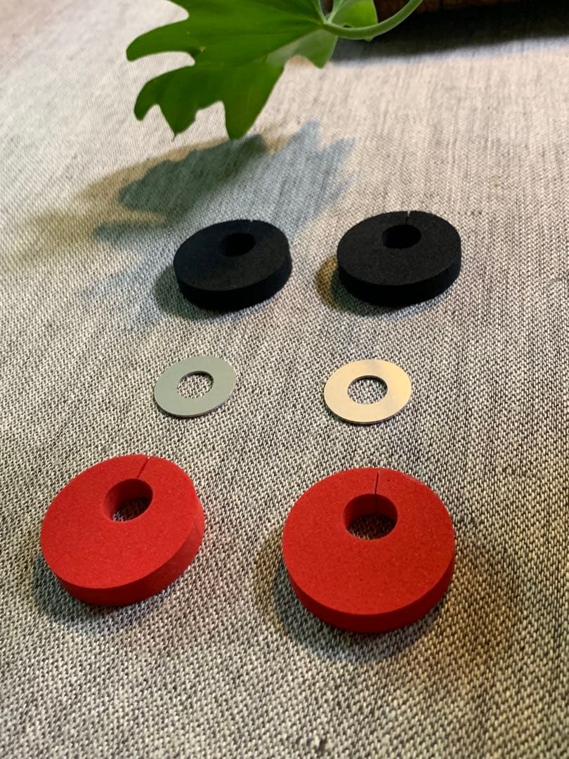 アクリリック　坂雅子　イヤリング&パーツ　ブラックは初期作品　希少