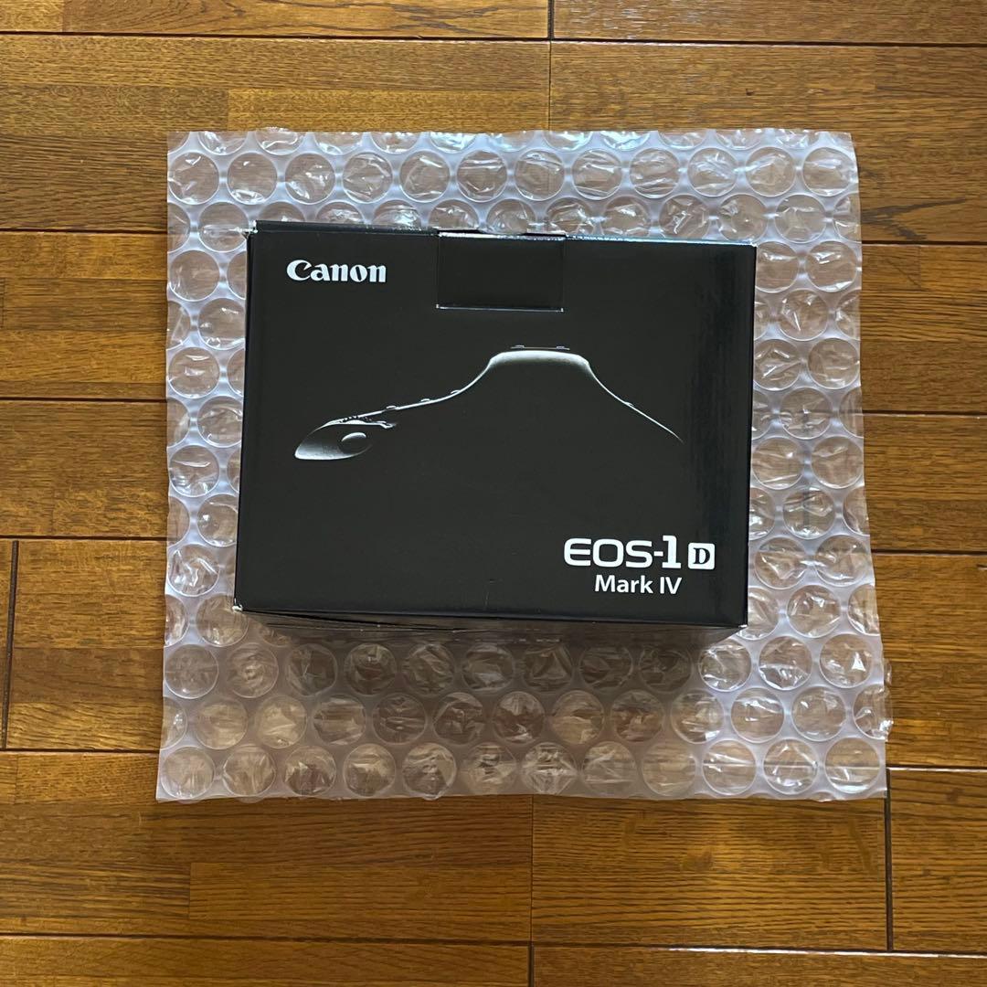 Canon EOS-1D Mark IV / 本体と付属品
