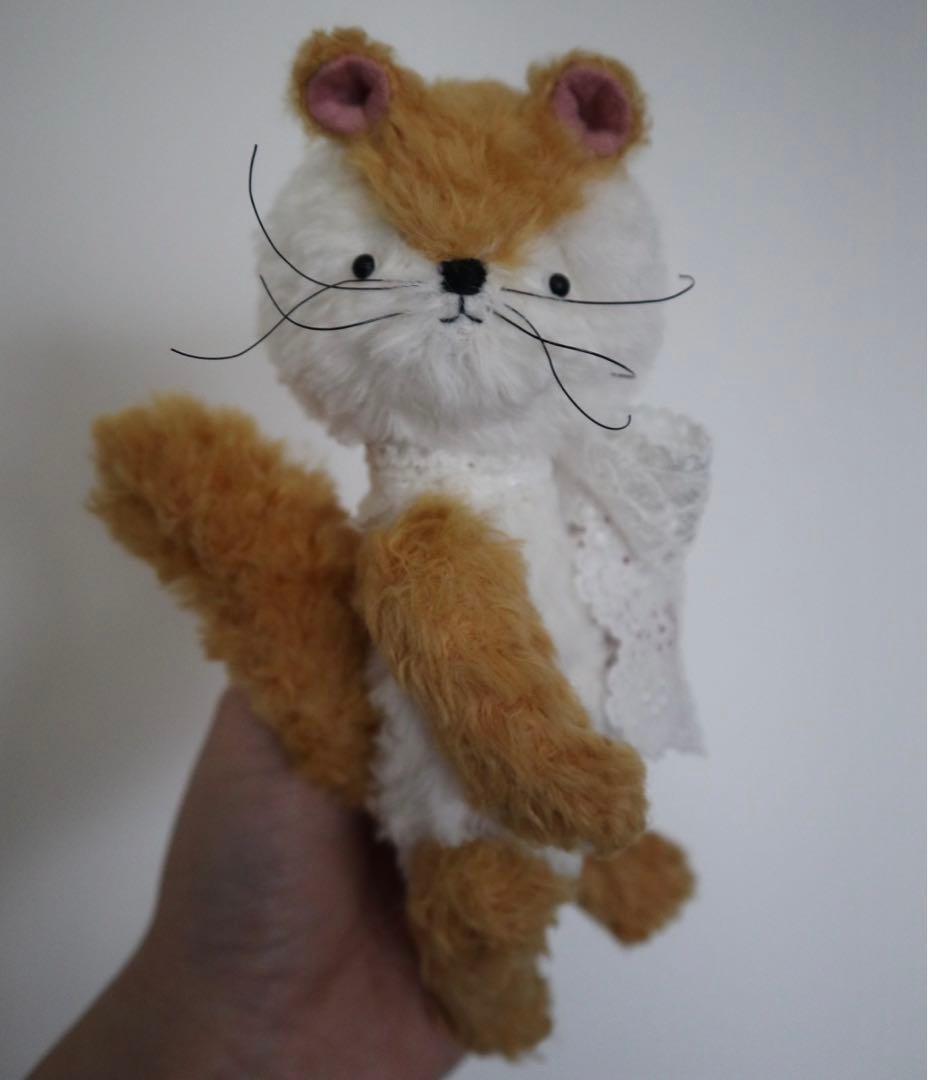 無知なリスちゃん 栗鼠 アーティストベア 海外作家様 ハンドメイド 部屋飾り