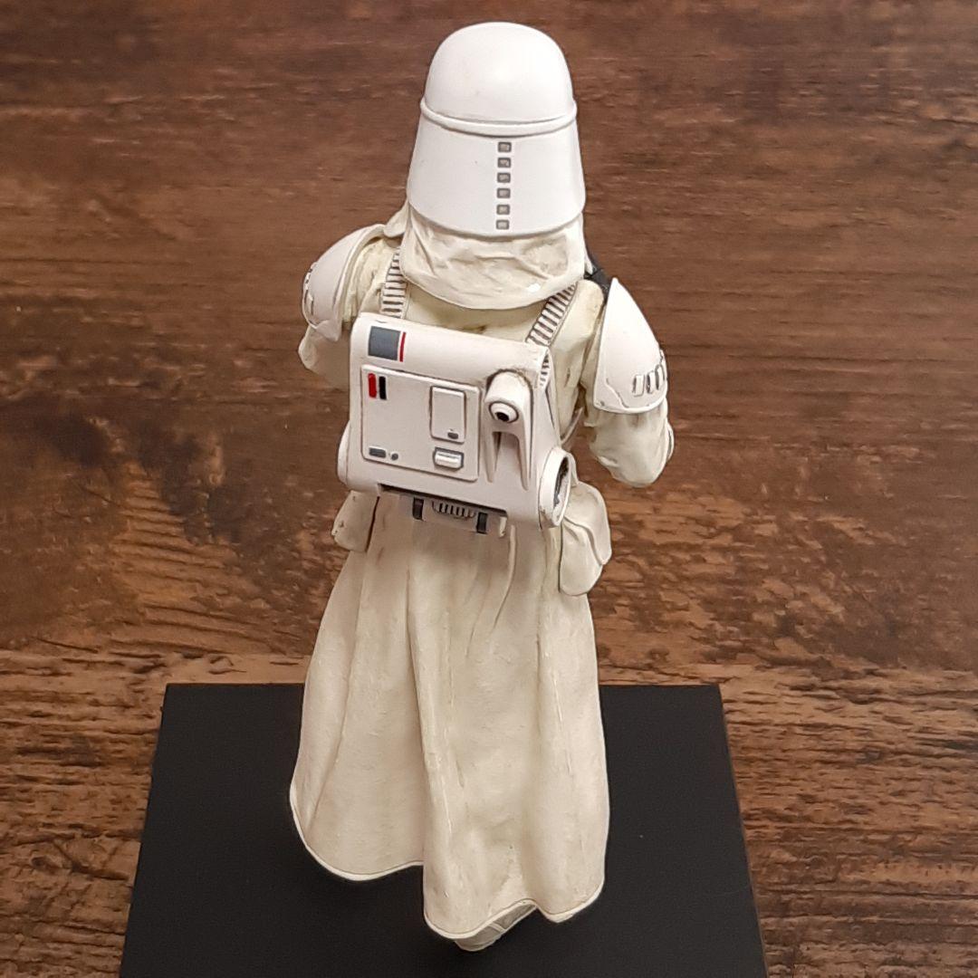 スター・ウォーズ 　帝国軍　リアルフィギア　スノートルーパー　両腕曲げてるポーズ