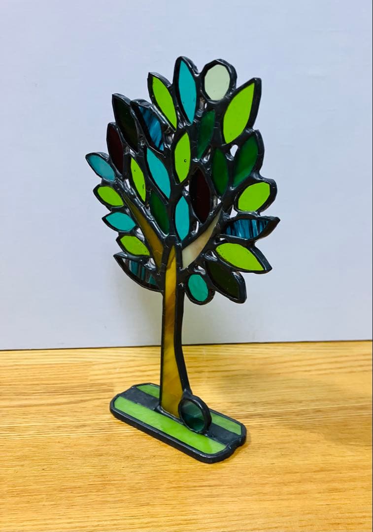 ステンドグラス 小さなまちの物語　ブランコゆらゆら