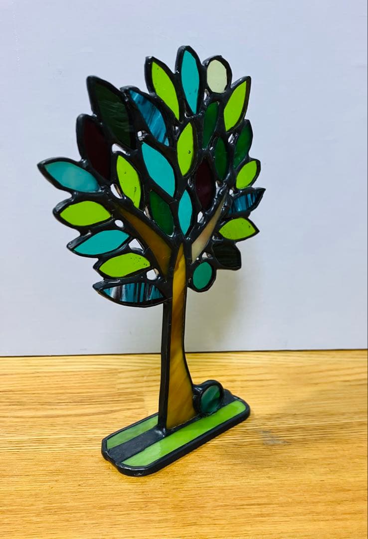 ステンドグラス 小さなまちの物語　ブランコゆらゆら