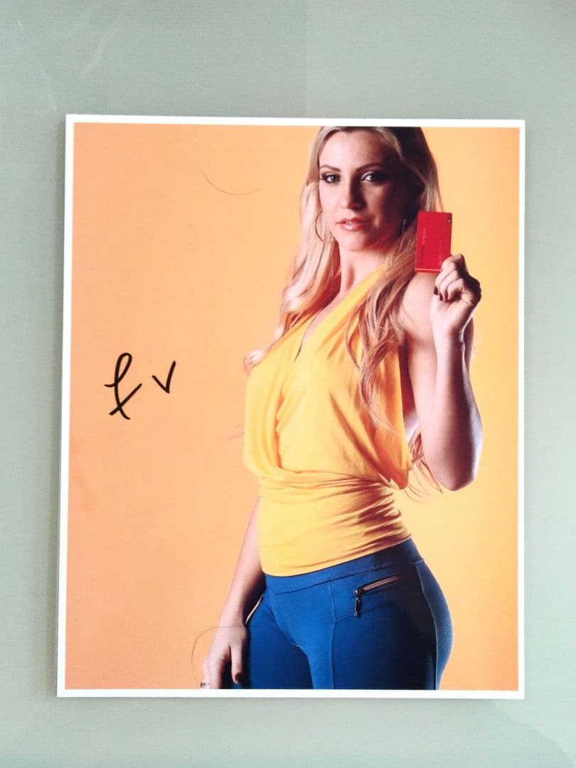 フェルナンド・コロンボ直筆サイン入り超大型写真…Fernanda Colombo
