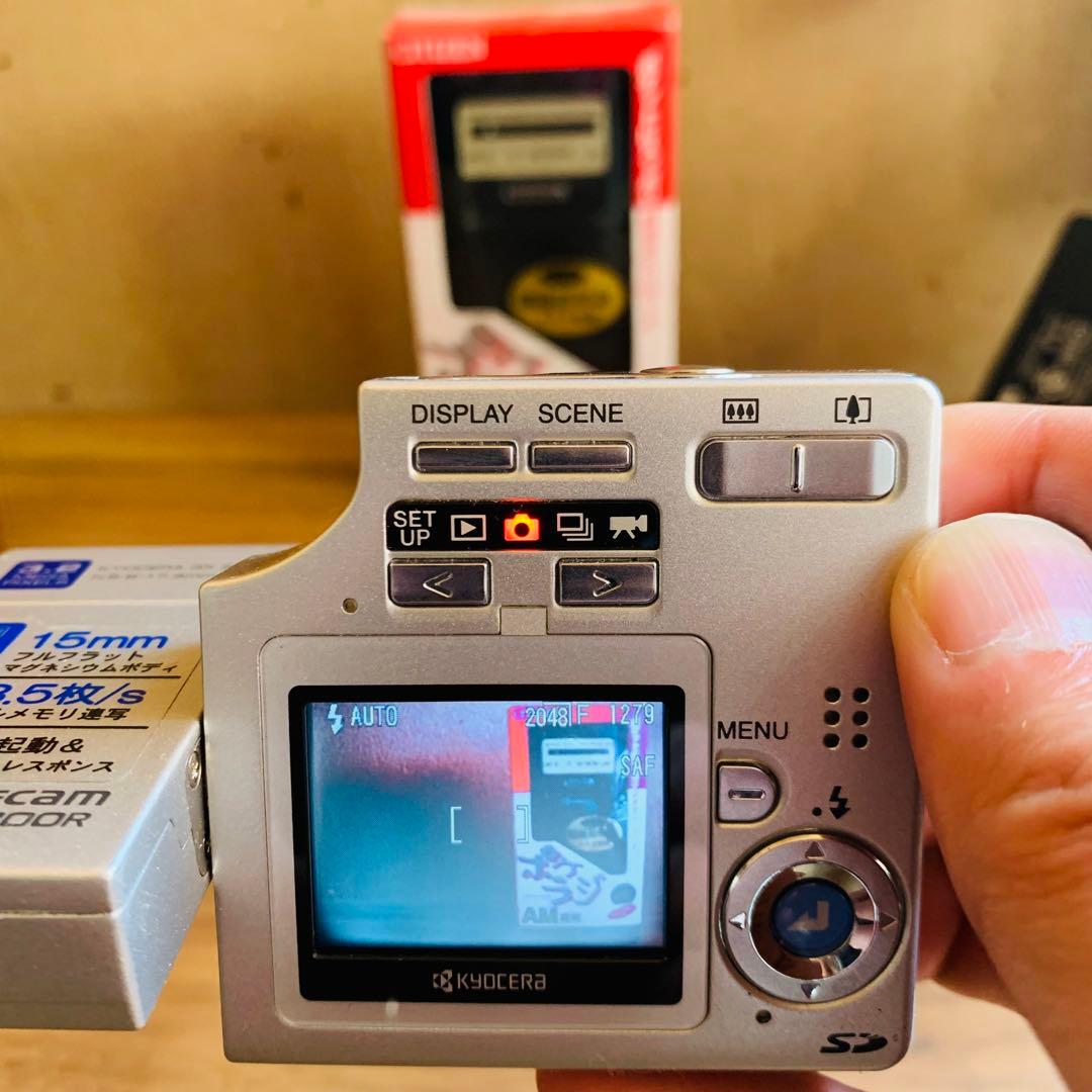 希少★ KYOCERA 京セラ デジタルカメラ　レンズ回転式 SL300R