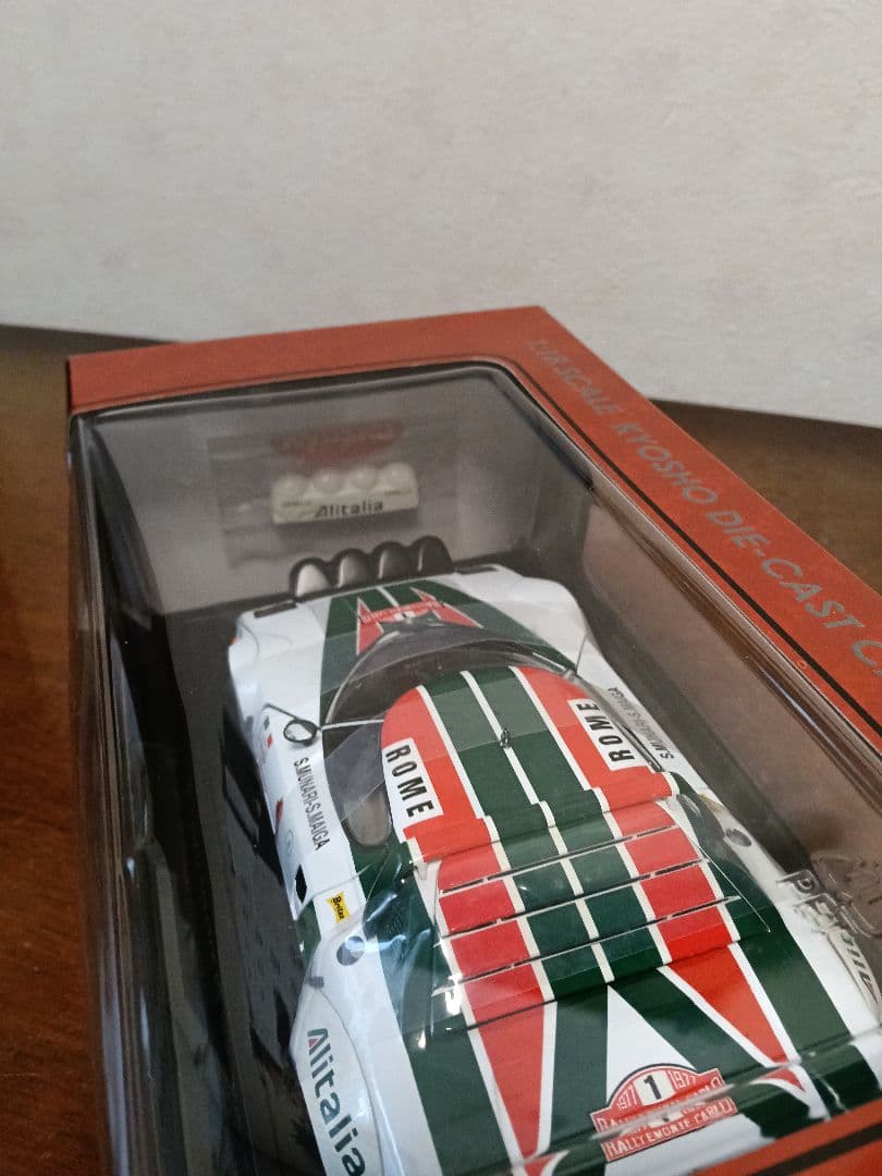 京商1/18ランチア・ストラトス77モンテカルロNo.1希少ライト点灯バージョン