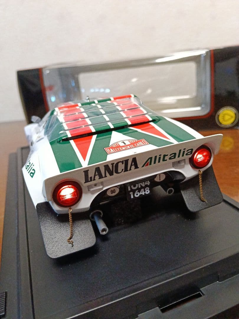 京商1/18ランチア・ストラトス77モンテカルロNo.1希少ライト点灯バージョン