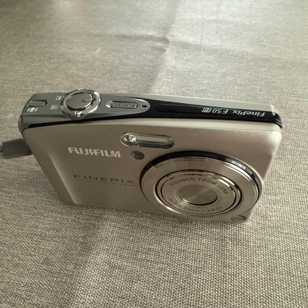 Fujifilm FinePix F50fd コンパクトデジタルカメラ