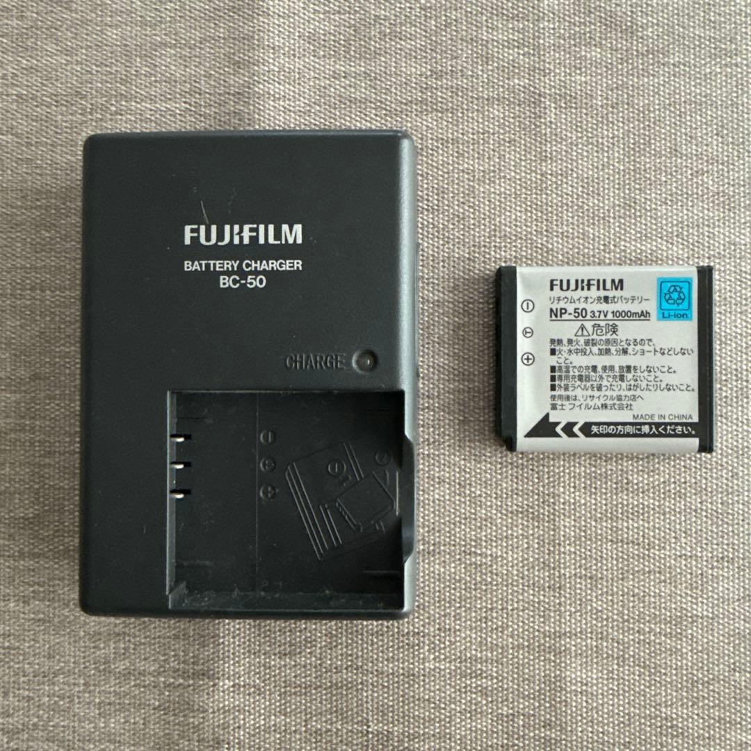 Fujifilm FinePix F50fd コンパクトデジタルカメラ